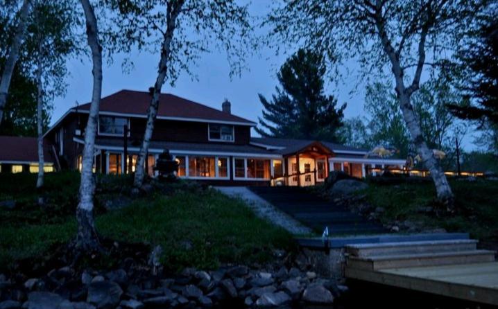 Red Umbrella Inn Minden Hills Exterior foto