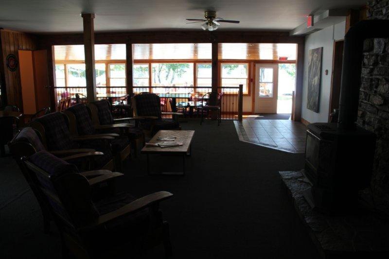 Red Umbrella Inn Minden Hills Exterior foto